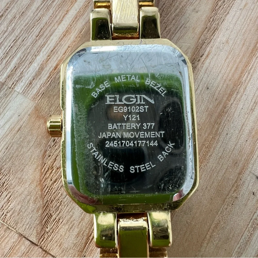 Elgin ladies octagonal black dial gold tone dress watch NEW BATTERY